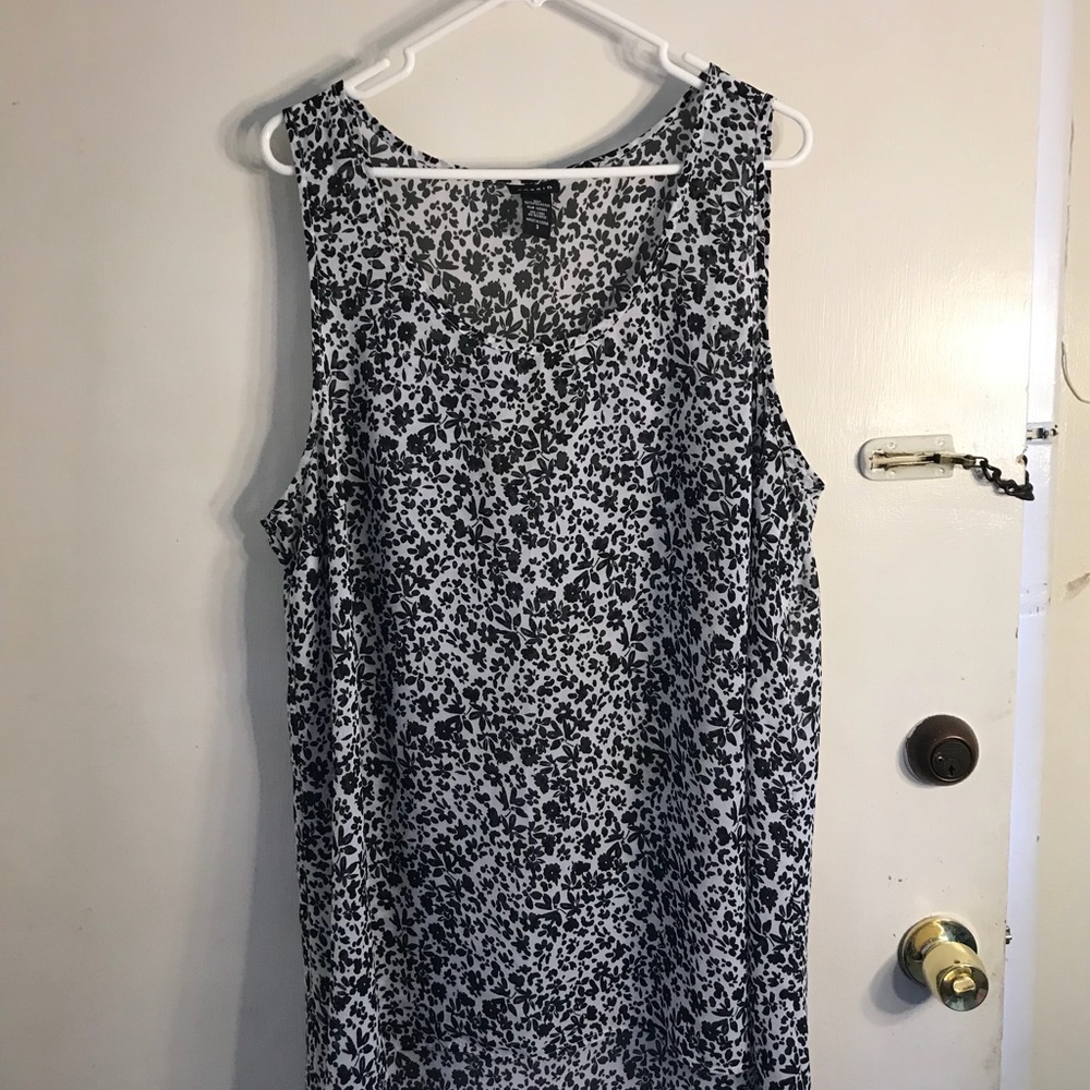 Torrid size 3 floral blouse